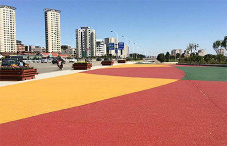 彩色防滑(耐磨)路面能否使用環氧樹脂涂料？有什么特點？